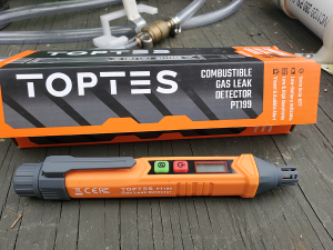 Portable Gas Detector: Locate extremely small line leaks.